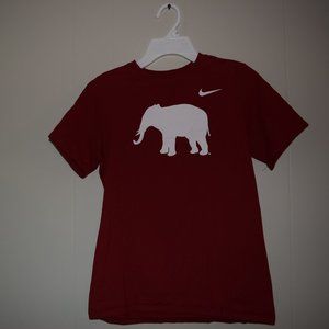 Red Short-sleeve NIKE T-shirt Boys sz L (12-14)